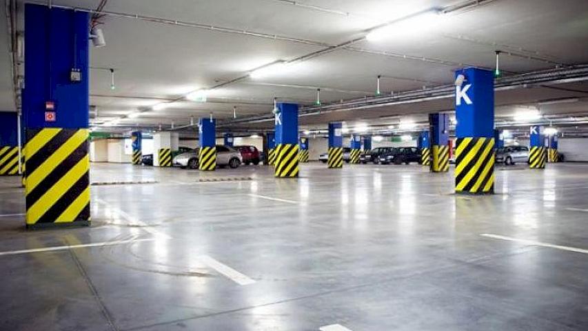 Sakin evinin altında parklanma üçün niyə pul ödəməlidir?