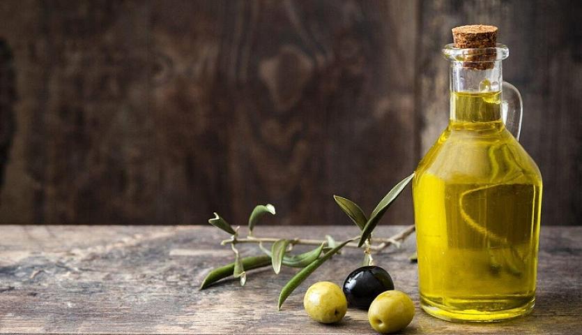 Hər gün zeytun yağı içdi, 
