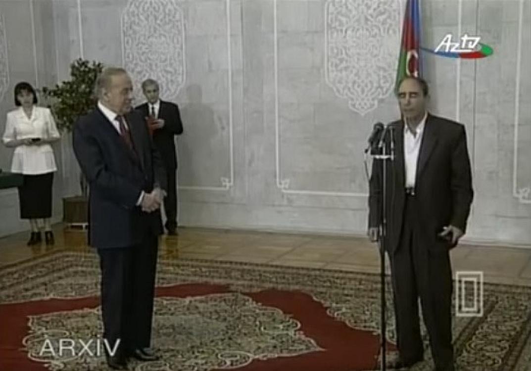 Heydər Əliyevin qəbulunda Qədir Rüstəmov havası -