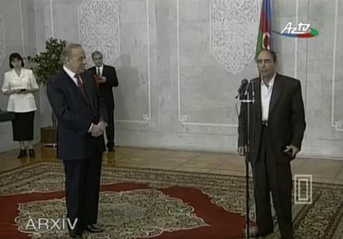 Heydər Əliyevin qəbulunda Qədir Rüstəmov havası -