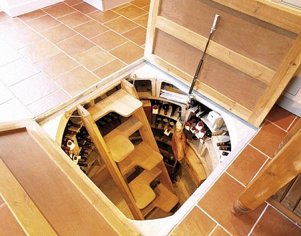 Pensiyaya görə 3 il anasının 