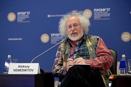 Bu rusbaş öz başı ilə fikirləşmir -