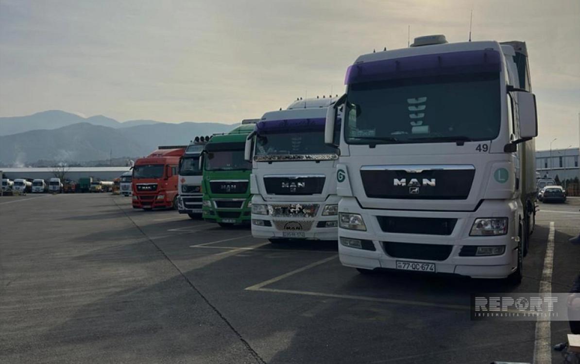Gürcüstan 20 gündür Azərbaycan “TIR”larını gömrükdən 
