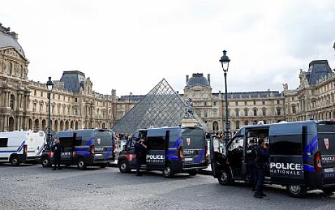 Luvrdakı oğurluğa görə daha bir nəfər saxlanıldı