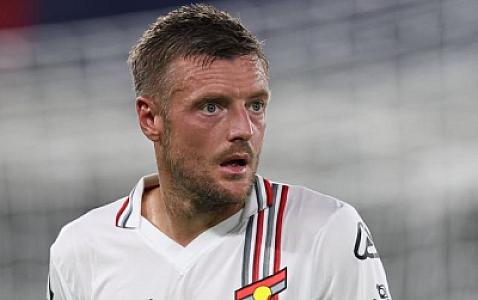 Məşhur futbolçunun evi qarət olundu