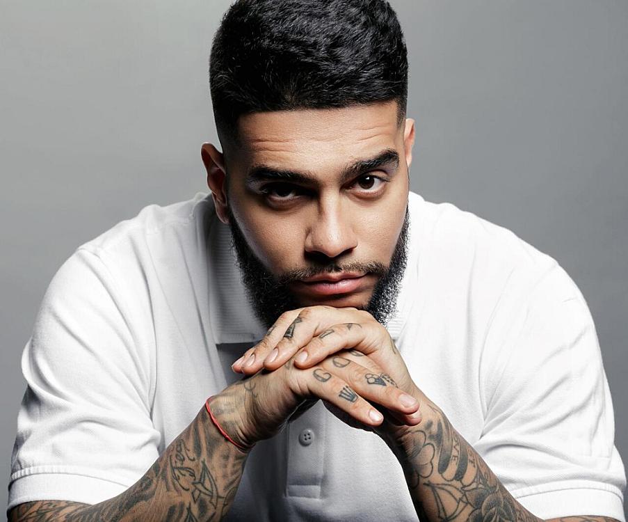 Timati buna görə evlənmir