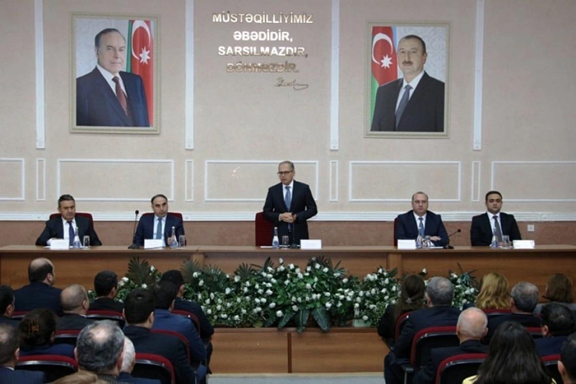 Qarlı havalarla bağlı Bakının hər bir rayonuna 