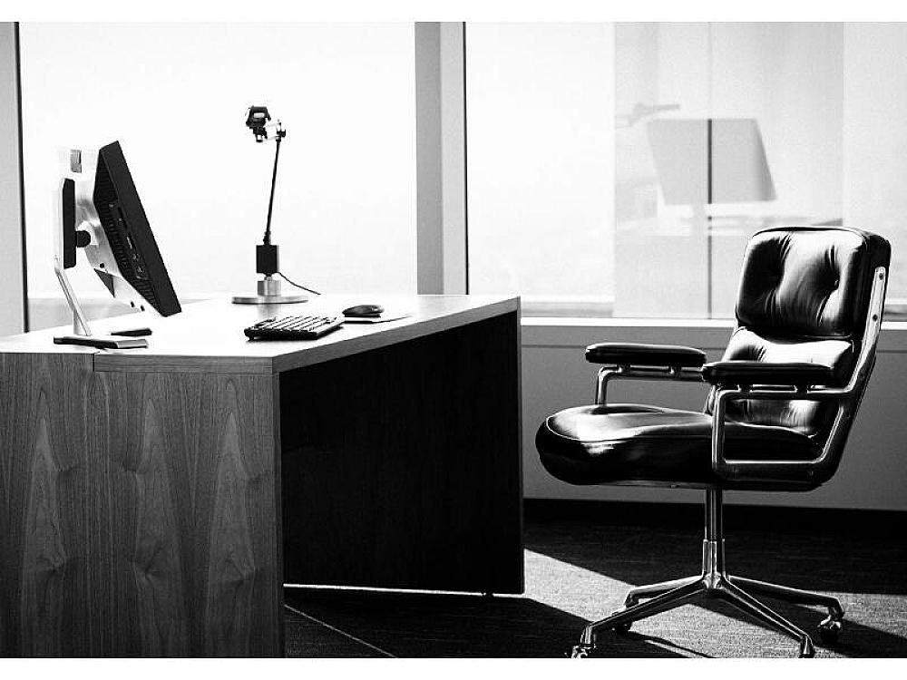 Sabiq komitə sədri direktor vəzifəsindən 