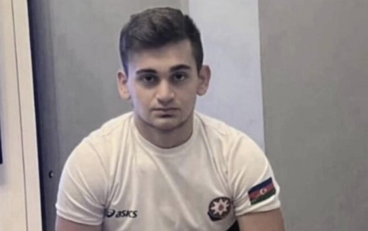 II kursun tələbəsi