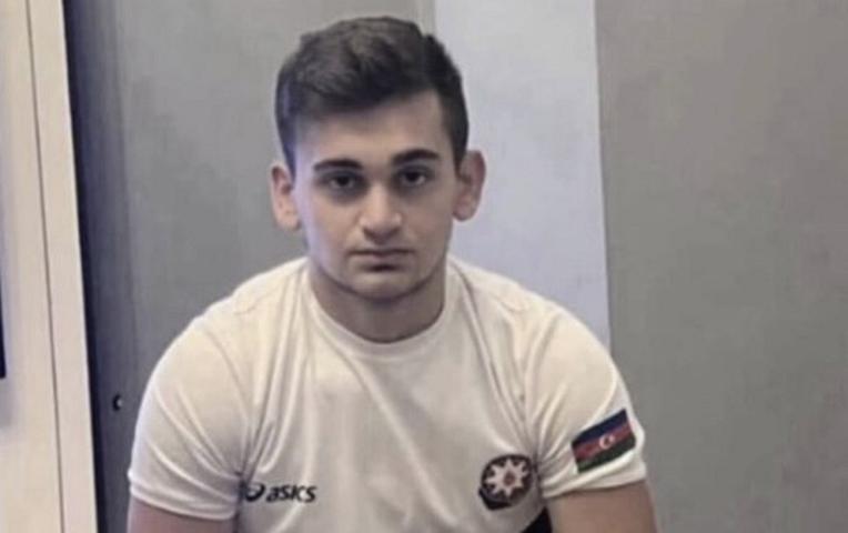 II kursun tələbəsi