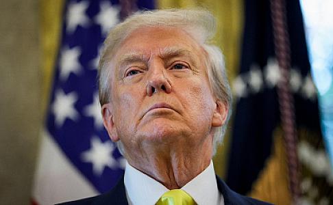 Trampdan ona verilən suala reaksiya: 