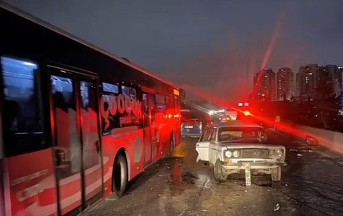 Nasaz avtomobil zəncirvari qəzaya səbəb oldu - 