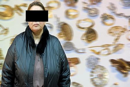 Dayə çalışdığı evdən 60 min manatlıq oğurluq elədi, saxlanıldı - 