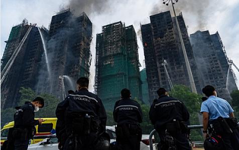 В связи с пожаром в Гонконге задержаны 11 человек -