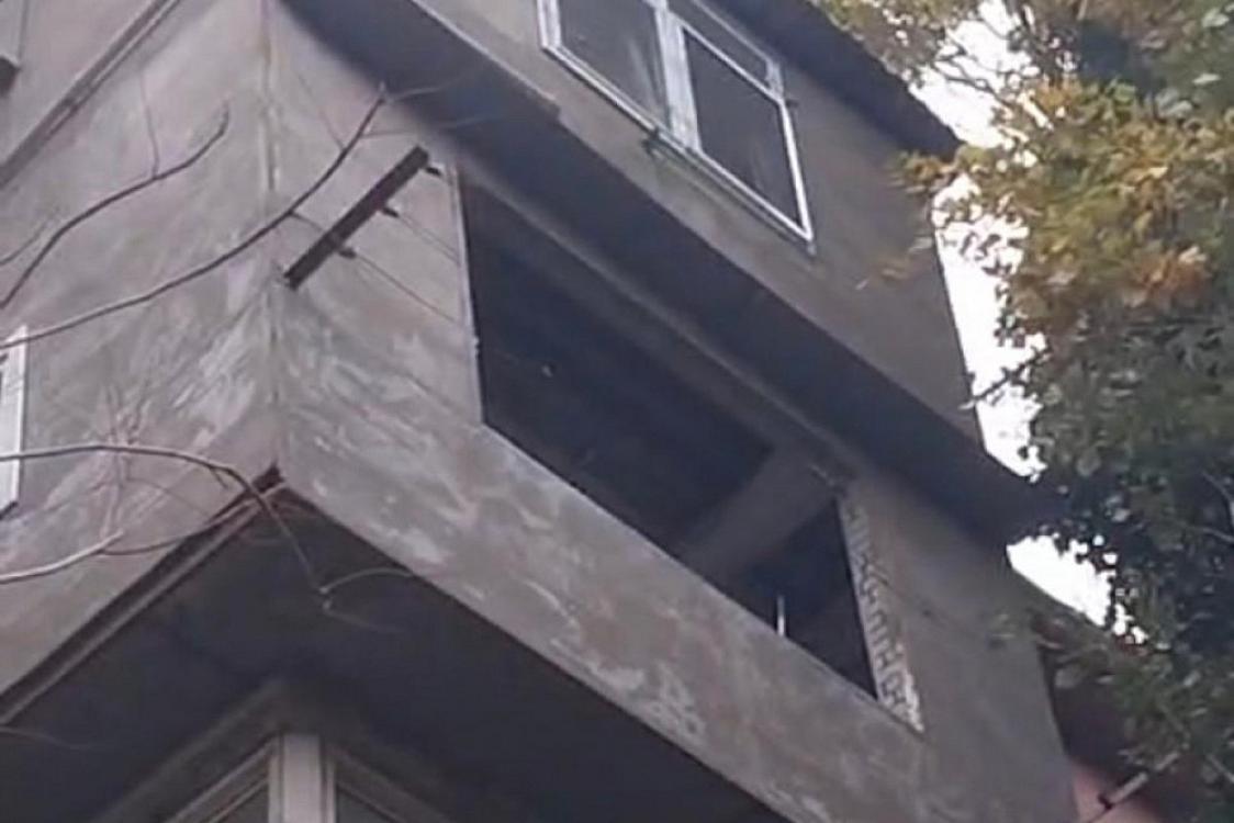 Bakıda yaşayış binasında partlayış baş verib - 