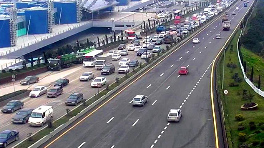 Bakı-Sumqayıt yolundakı avtobus zolaqları ilə bağlı 