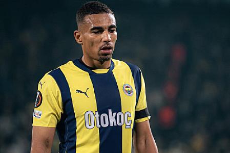 Arvadına görə klubundan ayrılır - 