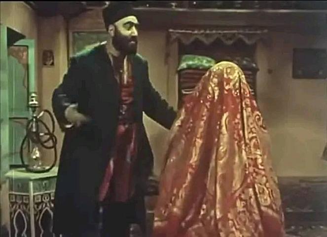 “O olmasın, bu olsun”da Sərvərin başına salınan örtük 