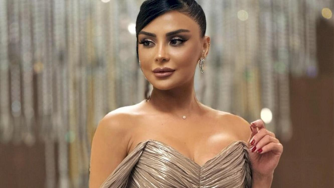 Aparıcı 18 minlik saatını hamıya göstərdi - 