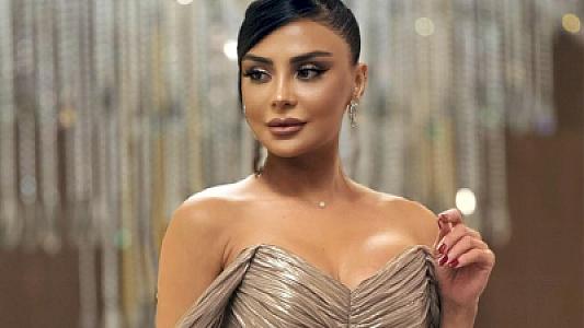 Aparıcı 18 minlik saatını hamıya göstərdi - 