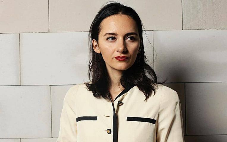 Əbülfəs Qarayevin qızının Məhsəti Gəncəvini əxlaqsız qadın kimi təqdim etməsinin 