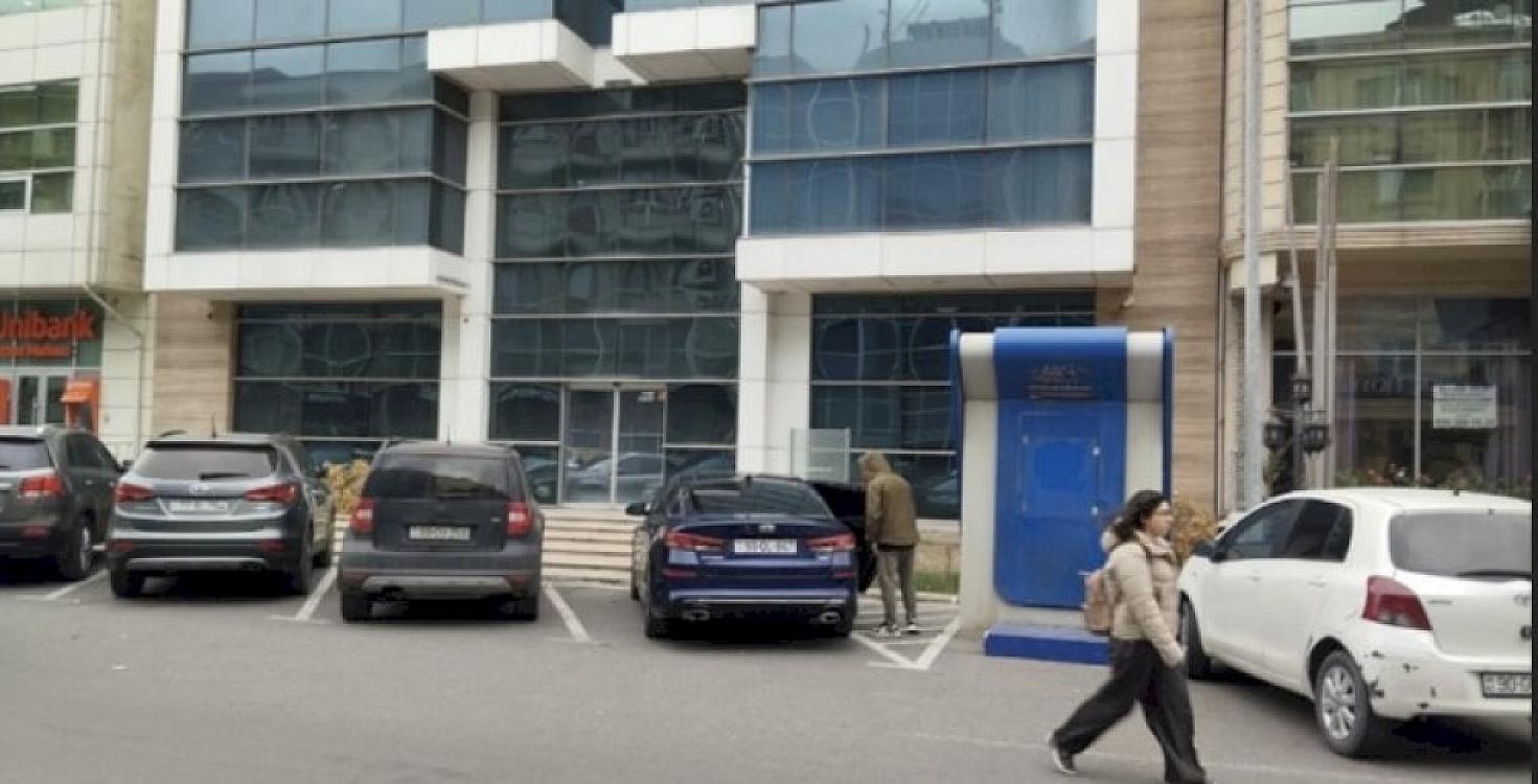 Keçmiş deputat obyektini satır - 