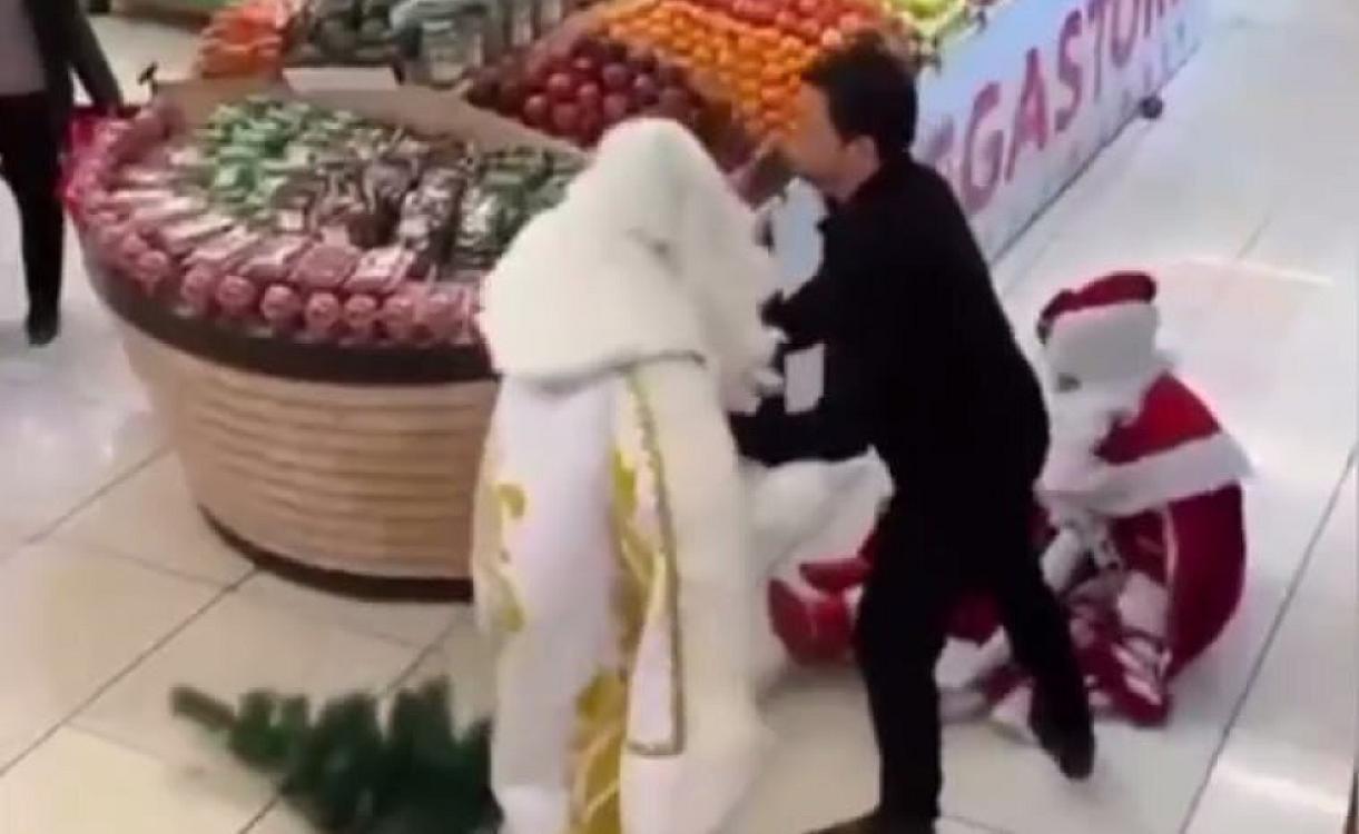 Bakıda supermarketdə Şaxta babalar arasında dava - 