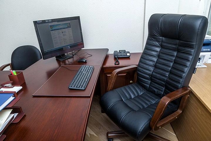 Nazir filial müdirini 