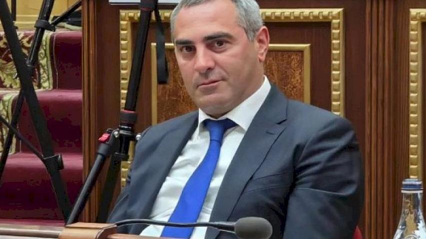 Gümrü merinin müavini 