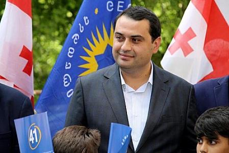 Azərbaycanlı deputatın direktor bibisi 