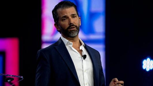 Trampın oğlu atasının sülh səylərini tənqid edənlərin arxasında kimlərin dayandığını açıqladı