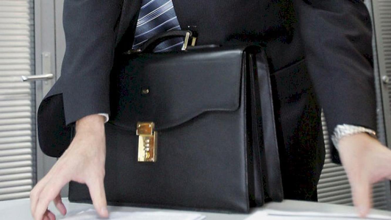 İcra başçısının mütəxəssis sürücüsü 