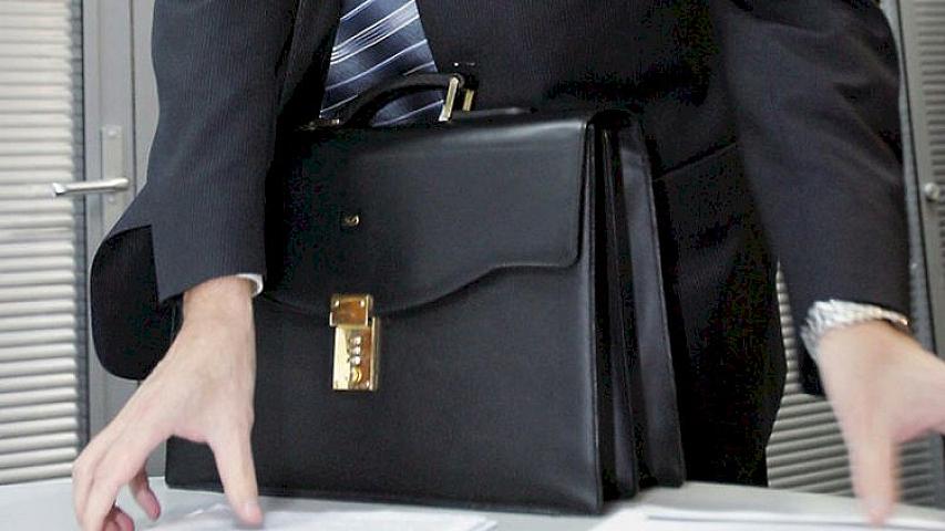 İcra başçısının mütəxəssis sürücüsü 