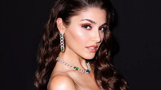 Hande Erçel dünyanın 10 ən gözəl qadınından