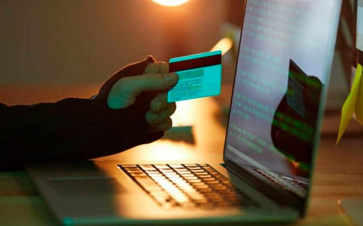 DİN: Bank kartlarına müdaxilə halları var