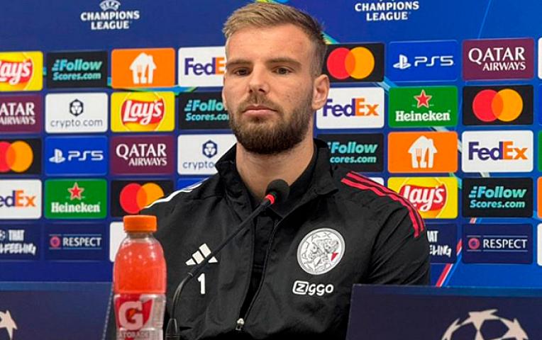 “Ayaks”ın qapıçısı “Qarabağ”la oyundan danışdı