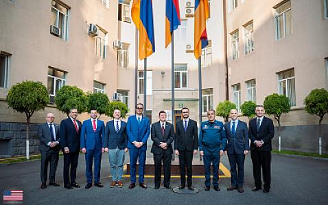 Bakıdan sonra İrəvana getdi - Foto