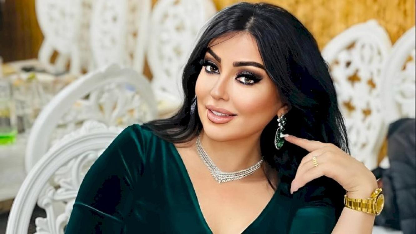 Afət Fərmanqızını toyda pul yağışına tutdular - 