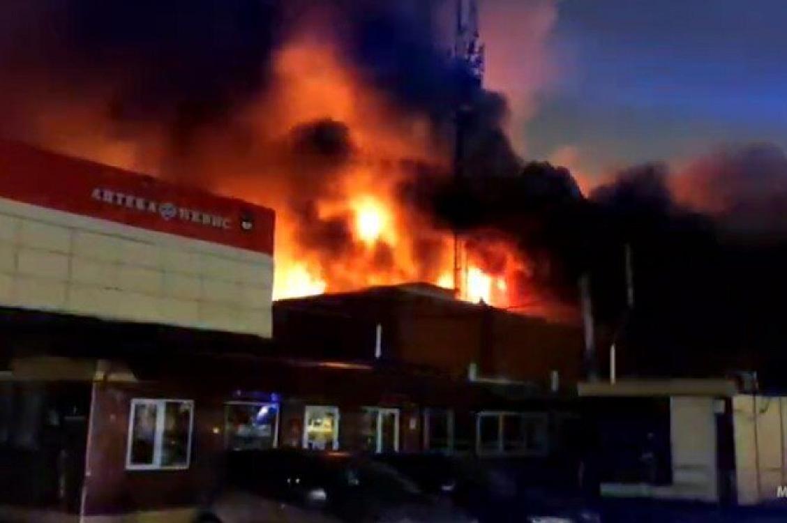 Rusiyada bazarda güclü YANĞIN: partlayış səsləri eşidildi - 