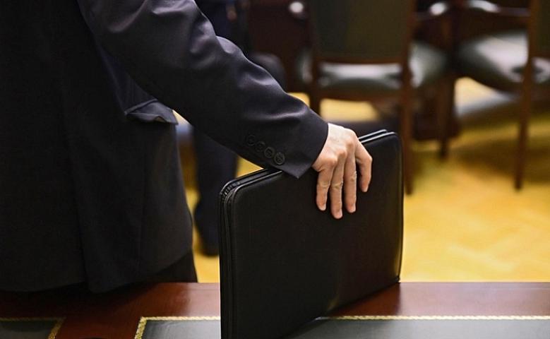 Bu ölkədəki səfirimizin 80 yaşı var - 