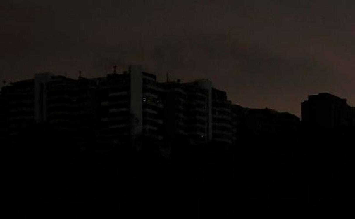 Ermənistan qaranlığa qərq oldu