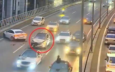 Bakıda toy karvanında 6 maşın toqquşdu - 