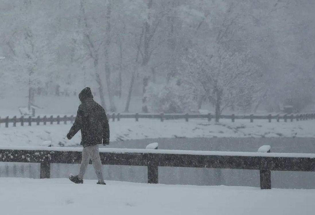 Qazaxıstanda üç nəfər donaraq ölüb