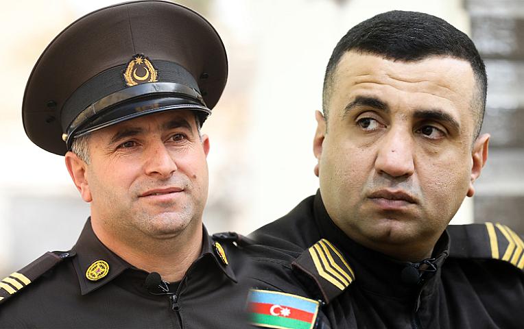 Bizim xəbərlərdə gördüyümüzü onlar hər gün yaşayırlar... - 