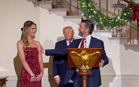 Trampın oğlu nişanlandı -