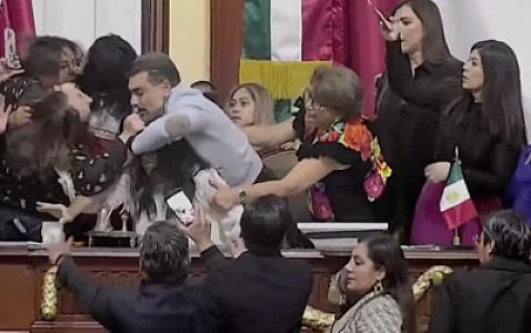 Deputatlar arasında dava - 