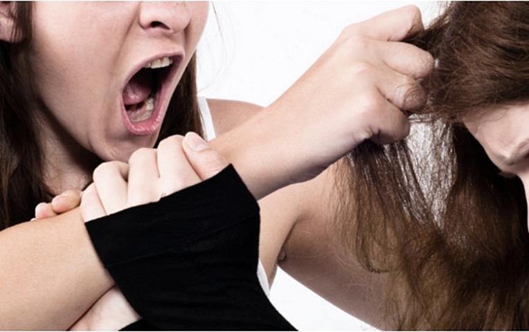 Şəkidə qonşular arasında qan su yerinə axdı - 