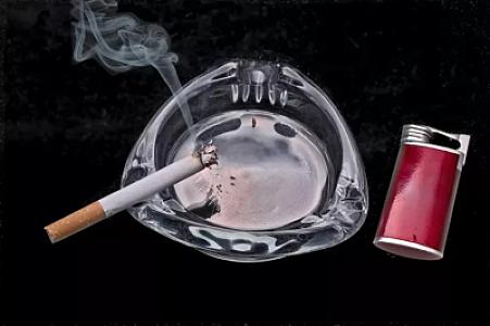 Bu ölkədə siqaret çəkənlər 