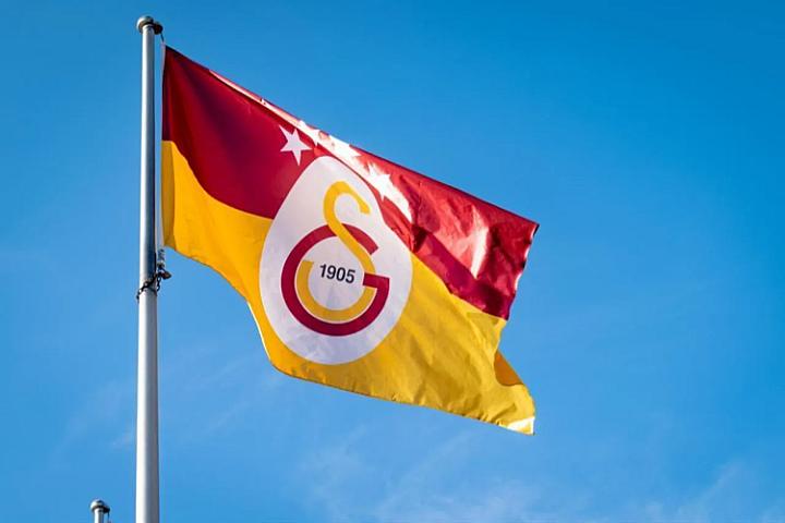 "Qalatasaray" 50 milyonluq futbolçu ilə 