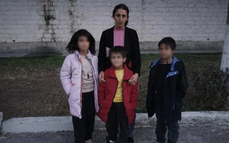 Ata 3 uşağına işgəncə verib? - 